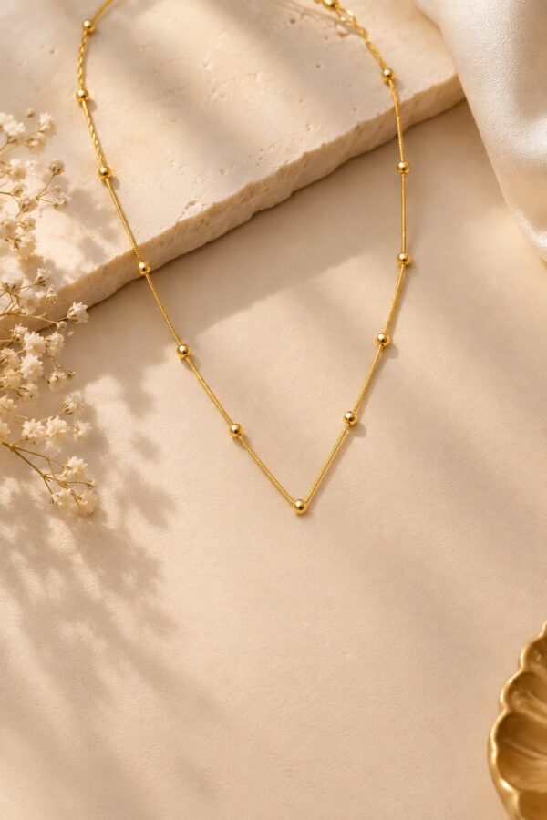 Elegant Gold Beaded Necklace